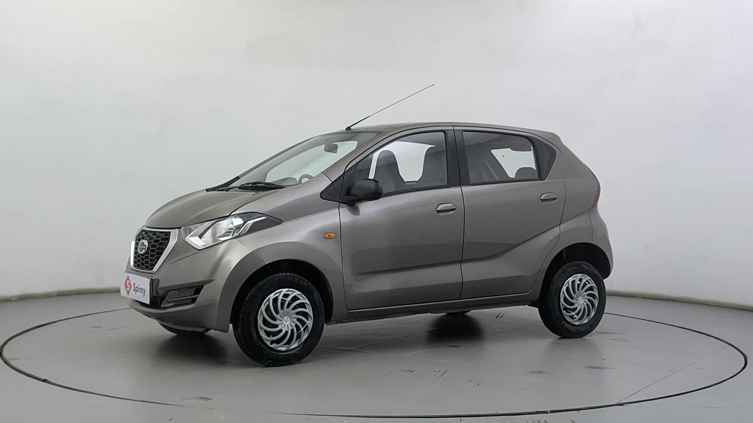 LEFT FRONT CORNER VIEW