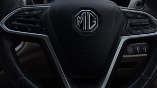 Used 2021 mg-motors Hector 2.0 Sharp Diesel Turbo Dual Tone Diesel Manual top_features Airbags