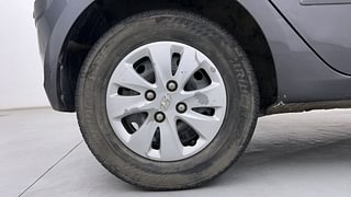 Used 2012 Hyundai i10 Sportz 1.2 Kappa2 Petrol Manual tyres RIGHT REAR TYRE RIM VIEW
