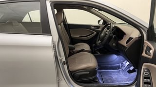 Used 2020 Hyundai Elite i20 [2018-2020] Sportz Plus 1.2 Petrol Manual interior RIGHT SIDE FRONT DOOR CABIN VIEW