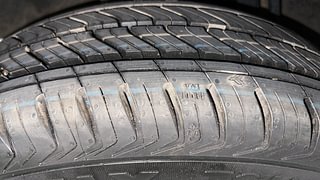 Used 2023 Renault Kwid 1.0 RXT SCE Petrol Manual tyres RIGHT REAR TYRE TREAD VIEW