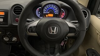 Used 2015 Honda Amaze [2013-2016] 1.2 S i-VTEC Petrol Manual top_features Steering mounted controls