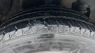 Used 2018 Mahindra TUV300 [2015-2020] T4 Plus Diesel Manual tyres RIGHT FRONT TYRE TREAD VIEW