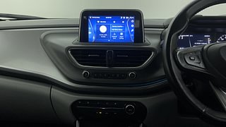 Used 2020 Tata Altroz XZ 1.2 Petrol Manual interior MUSIC SYSTEM & AC CONTROL VIEW