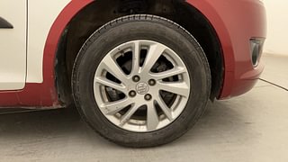 Used 2013 Maruti Suzuki Swift [2011-2017] ZXi Petrol Manual tyres RIGHT FRONT TYRE RIM VIEW