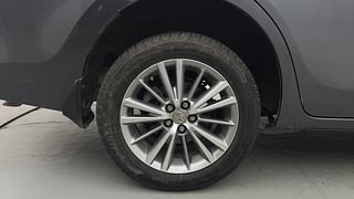 Used 2015 Toyota Corolla Altis [2014-2017] G Petrol Petrol Manual tyres RIGHT REAR TYRE RIM VIEW