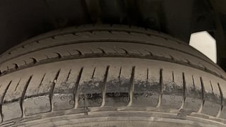 Used 2013 Maruti Suzuki Swift [2011-2017] ZXi Petrol Manual tyres LEFT REAR TYRE TREAD VIEW