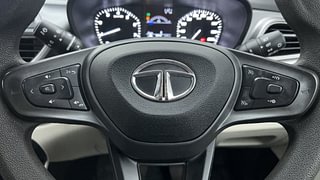 Used 2022 Tata Altroz XZ 1.2 Petrol Manual top_features Cruise control