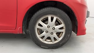 Used 2015 Honda Brio [2011-2016] VX MT Petrol Manual tyres RIGHT FRONT TYRE RIM VIEW