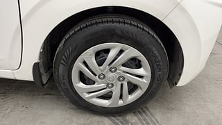Used 2023 Hyundai Grand i10 Nios Magna AMT 1.2 Kappa VTVT Petrol Automatic tyres RIGHT FRONT TYRE RIM VIEW