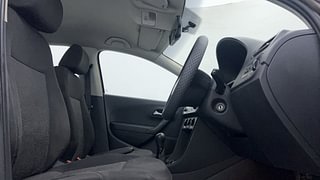Used 2016 Volkswagen Polo [2015-2019] Comfortline 1.2L (P) Petrol Manual interior RIGHT SIDE FRONT DOOR CABIN VIEW