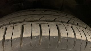 Used 2016 Hyundai Elite i20 [2014-2018] Asta 1.2 Petrol Manual tyres RIGHT FRONT TYRE TREAD VIEW