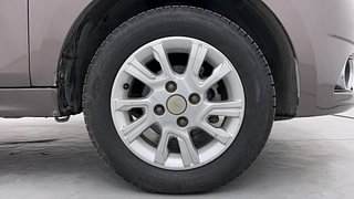 Used 2018 Tata Tiago [2016-2020] Revotron XZA AMT Petrol Automatic tyres RIGHT FRONT TYRE RIM VIEW