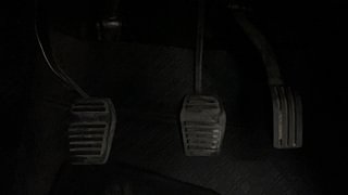 Used 2014 Ford Figo [2010-2015] Duratec Petrol Titanium 1.2 Petrol Manual interior PEDALS VIEW