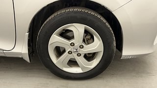 Used 2015 Honda City [2014-2017] V Petrol Manual tyres RIGHT FRONT TYRE RIM VIEW