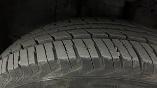 Used 2019 Renault Kwid [2015-2019] RXL Petrol Manual tyres LEFT FRONT TYRE TREAD VIEW