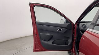 Used 2019 Renault Kwid [2015-2019] 1.0 RXT AMT Opt Petrol Automatic interior LEFT FRONT DOOR OPEN VIEW