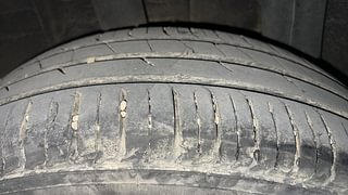 Used 2020 Renault Triber RXZ AMT Petrol Automatic tyres RIGHT REAR TYRE TREAD VIEW