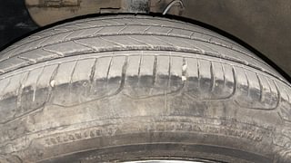 Used 2016 Hyundai i20 Active [2015-2020] 1.2 SX Petrol Manual tyres LEFT FRONT TYRE TREAD VIEW