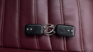 Used 2023 Maruti Suzuki Brezza ZXi S-CNG Dual Tone Petrol+cng Manual extra CAR KEY VIEW