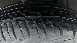 Used 2016 Renault Kwid [2015-2019] RXL Petrol Manual tyres RIGHT REAR TYRE TREAD VIEW