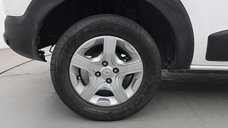 Used 2019 Renault Triber RXZ Petrol Manual tyres RIGHT REAR TYRE RIM VIEW