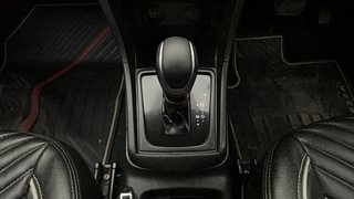 Used 2020 maruti-suzuki Vitara Brezza VDi AGS Diesel Automatic interior GEAR  KNOB VIEW