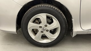 Used 2015 Honda City [2014-2017] V Petrol Manual tyres LEFT FRONT TYRE RIM VIEW