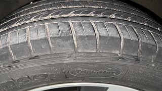 Used 2018 Hyundai Creta [2018-2020] 1.6 SX OPT VTVT Petrol Manual tyres LEFT FRONT TYRE TREAD VIEW
