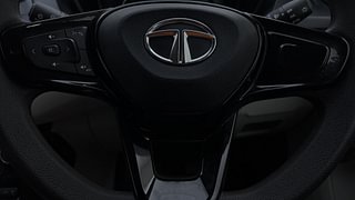 Used 2020 Tata Nexon XZ Plus Petrol Petrol Manual top_features Airbags