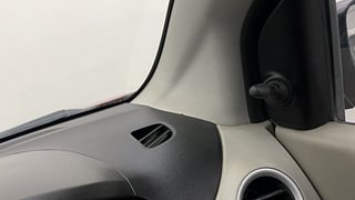 Used 2015 Maruti Suzuki Celerio VXI AMT Petrol Automatic top_features Adjustable ORVM