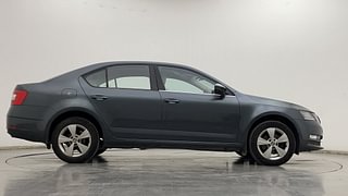 Used 2019 Skoda Octavia [2017-2019] 1.4 TSI MT Style Petrol Manual exterior RIGHT SIDE VIEW