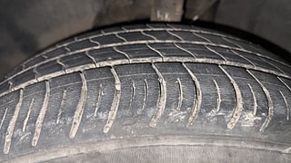 Used 2022 Tata Altroz XZ 1.2 Petrol Manual tyres LEFT FRONT TYRE TREAD VIEW