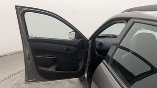 Used 2019 Renault Kwid [2015-2019] RXL Petrol Manual interior LEFT FRONT DOOR OPEN VIEW