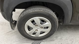 Used 2019 Renault Kwid [2015-2019] RXL Petrol Manual tyres RIGHT REAR TYRE RIM VIEW