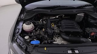 Used 2022 Volkswagen Vento Highline 1.0L TSI Petrol Manual engine ENGINE RIGHT SIDE HINGE & APRON VIEW