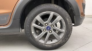 Used 2020 Ford Freestyle [2017-2021] Titanium Plus 1.2 Ti-VCT Petrol Manual tyres LEFT REAR TYRE RIM VIEW