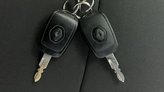 Used 2016 Renault Kwid [2015-2019] RXL Petrol Manual extra CAR KEY VIEW