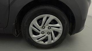 Used 2022 Hyundai Aura S 1.2 CNG Petrol Petrol+cng Manual tyres RIGHT FRONT TYRE RIM VIEW