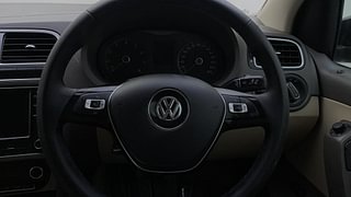 Used 2022 Volkswagen Vento Highline 1.0L TSI Petrol Manual top_features Airbags