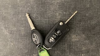 Used 2016 Tata Tiago [2016-2020] XZ CNG (Outside Fitted) Petrol+cng Manual extra CAR KEY VIEW