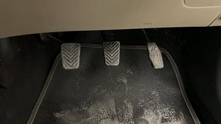Used 2013 Hyundai Eon [2011-2018] Era + Petrol Manual interior PEDALS VIEW