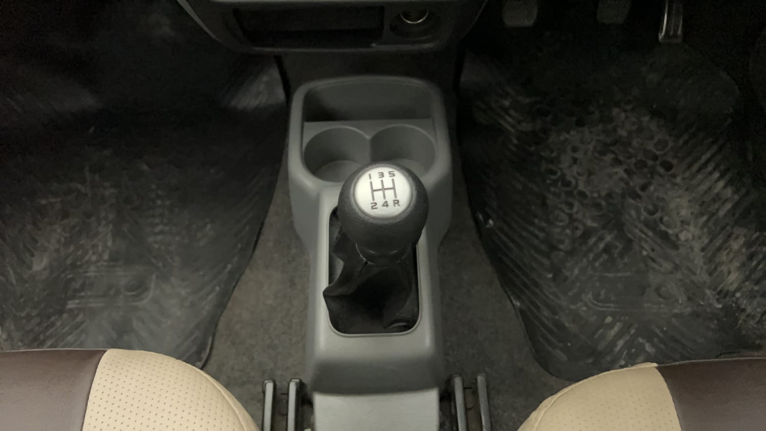 New Maruti Suzuki Alto K10 interior GEAR  KNOB VIEW