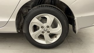 Used 2015 Honda City [2014-2017] V Petrol Manual tyres LEFT REAR TYRE RIM VIEW