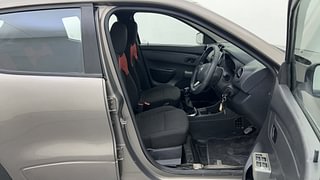 Used 2016 Renault Kwid [2015-2019] RXL Petrol Manual interior RIGHT SIDE FRONT DOOR CABIN VIEW