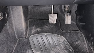 Used 2021 Hyundai Venue [2019-2022] SX 1.0  Turbo iMT Petrol Manual interior PEDALS VIEW