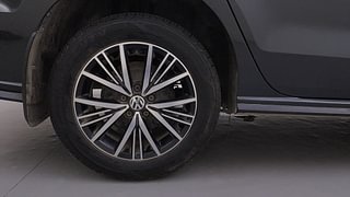 Used 2022 Volkswagen Vento Highline 1.0L TSI Petrol Manual tyres RIGHT REAR TYRE RIM VIEW