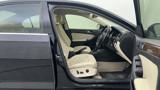 Used 2015 Volkswagen Jetta [2013-2017] Highline TDI AT Diesel Automatic interior RIGHT SIDE FRONT DOOR CABIN VIEW