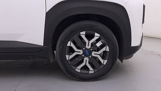 Used 2024 Hyundai Exter SX(O) 1.2 Petrol AMT Petrol Automatic tyres RIGHT FRONT TYRE RIM VIEW