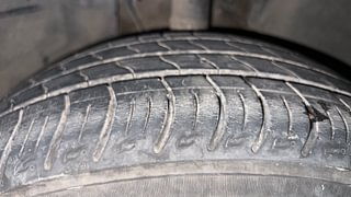 Used 2022 Tata Altroz XZ 1.2 Petrol Manual tyres RIGHT FRONT TYRE TREAD VIEW